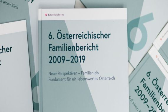 Broschüre des 6. Österreichischen Familienberichts